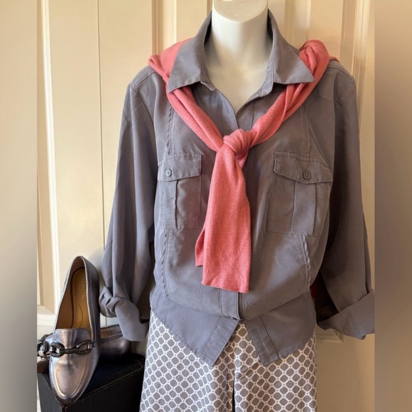 Roz & Ali Tops - Gray Button-Up Shirt with Tie Front